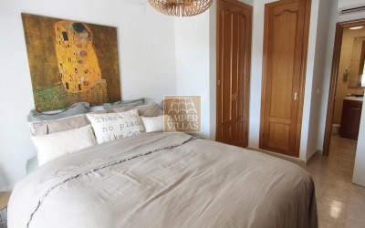 Lovely ground floor apartment with a large terrace.